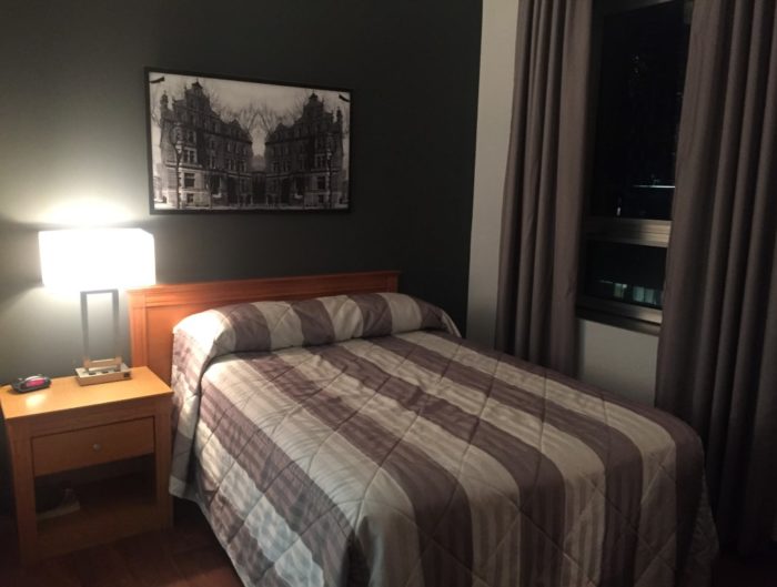 HOTEL BARATO EM MONTREAL: HOTEL Y DE MONTREAL